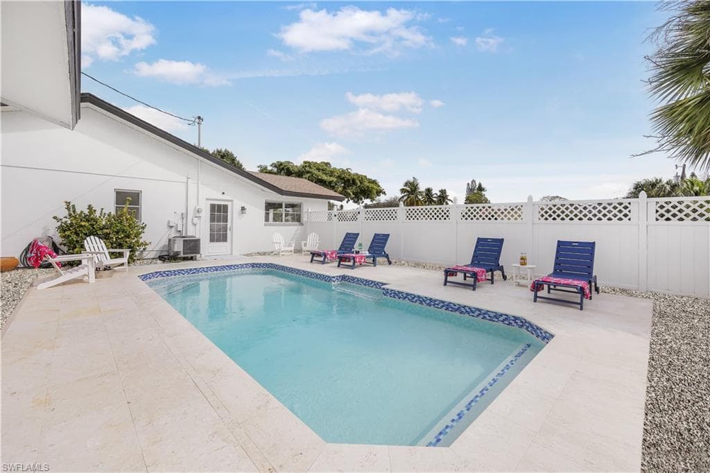 320 Marco Lake Dr, Marco Island, FL 34145-17