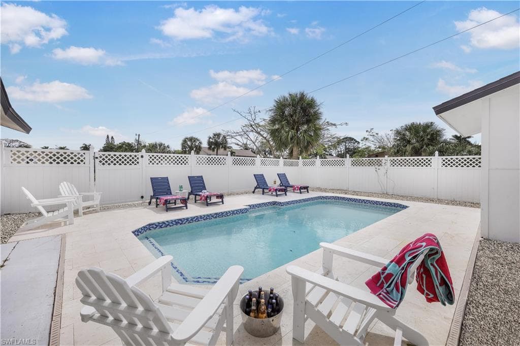 320 Marco Lake Dr, Marco Island, FL 34145-18