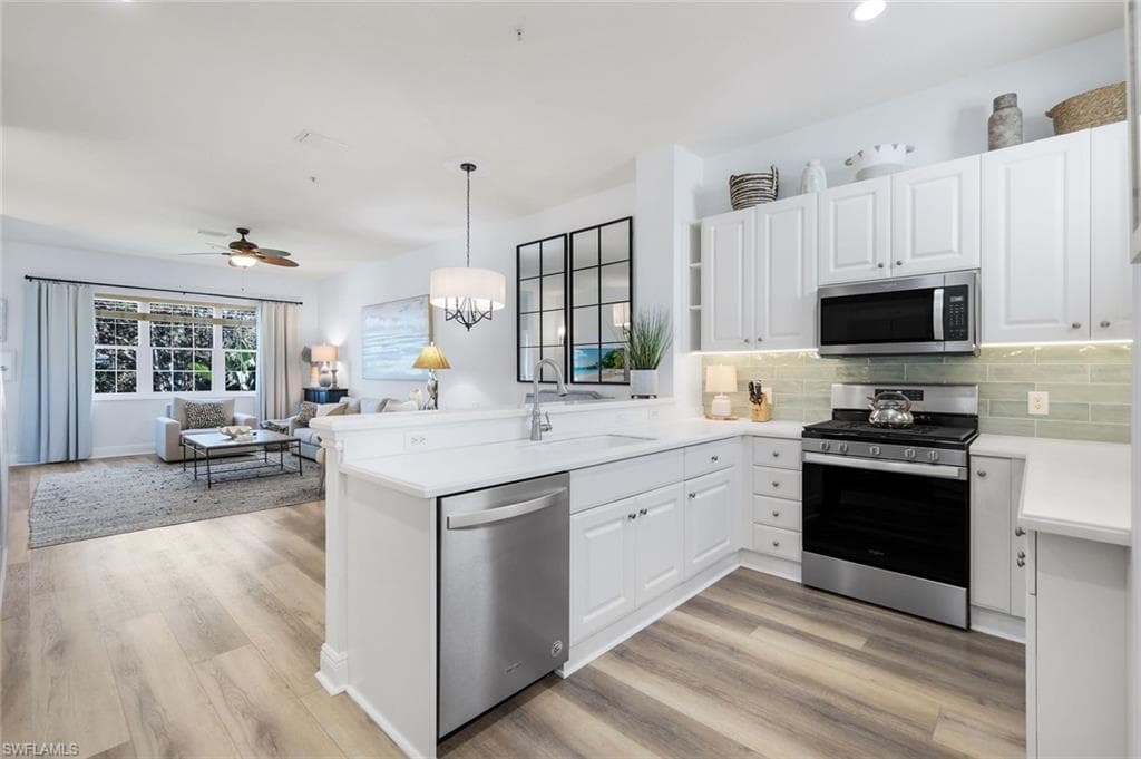 9223 Corfu Ct 202, Naples, FL 34114-8