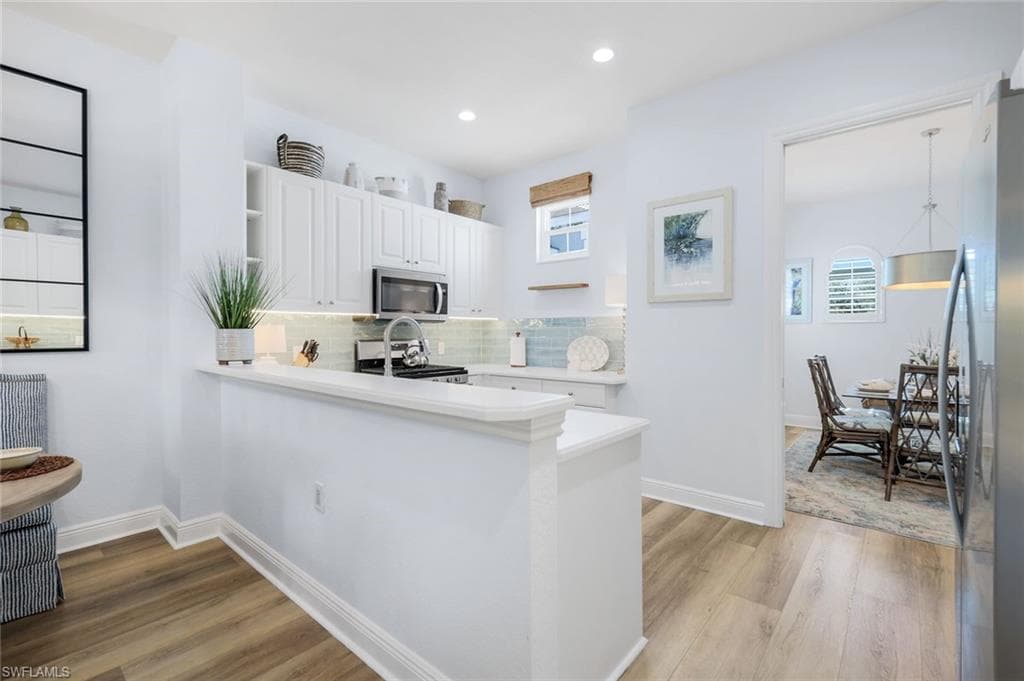 9223 Corfu Ct 202, Naples, FL 34114-9