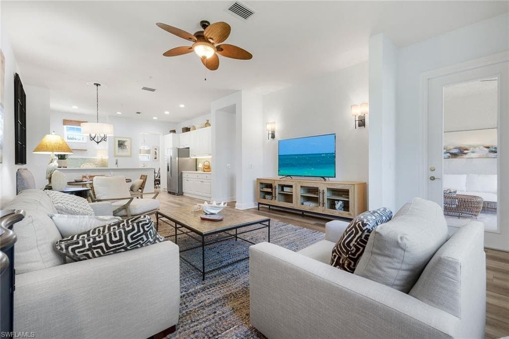 9223 Corfu Ct 202, Naples, FL 34114-13