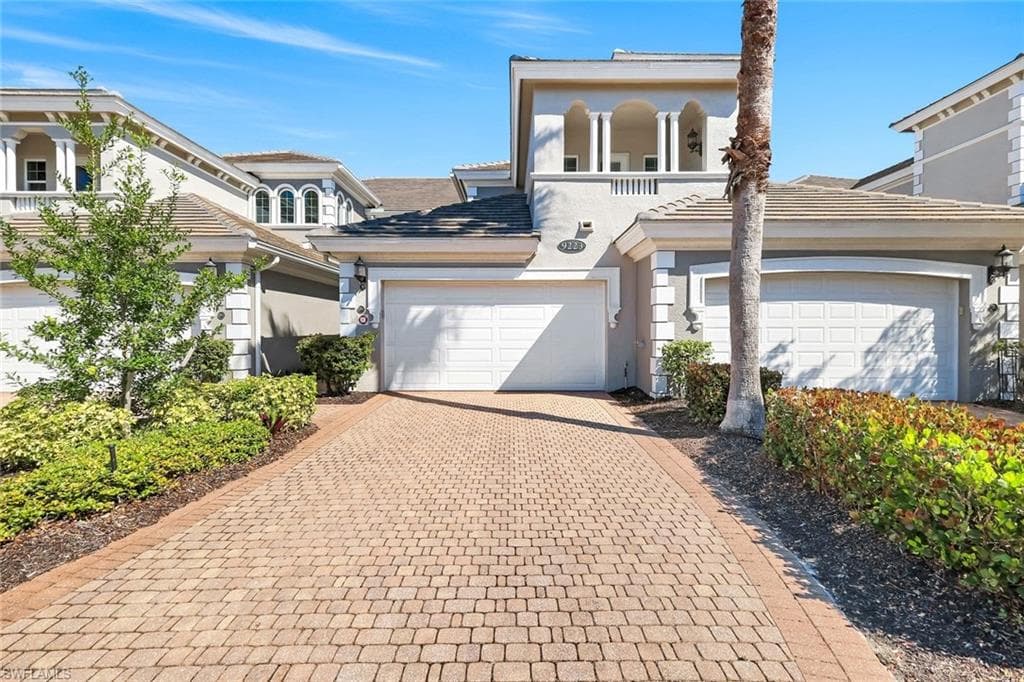 9223 Corfu Ct 202, Naples, FL 34114-15