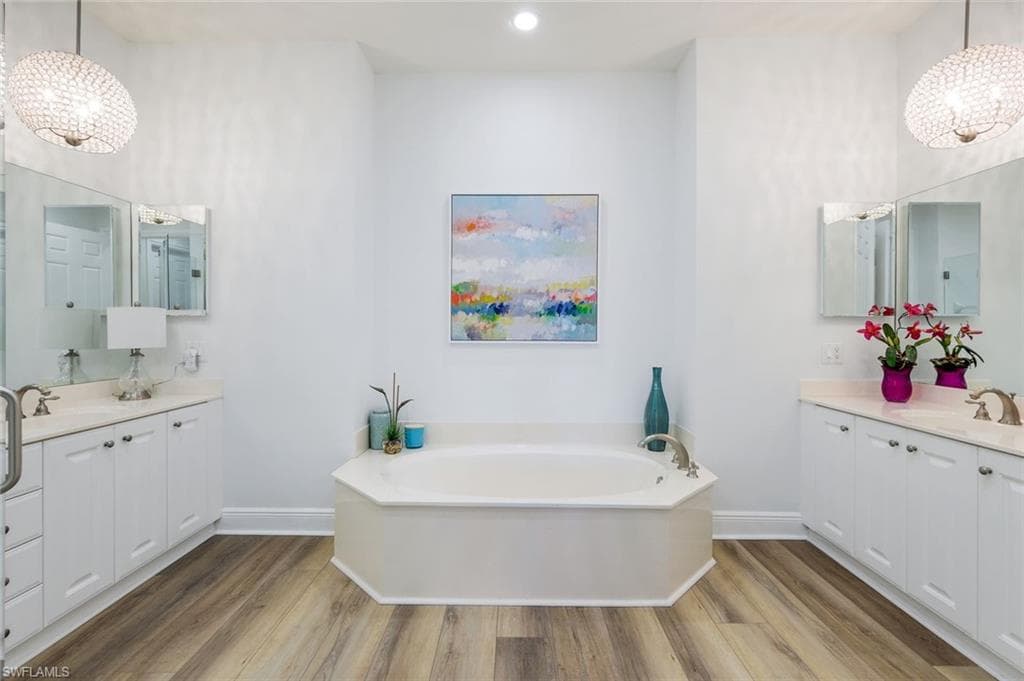 9223 Corfu Ct 202, Naples, FL 34114-26