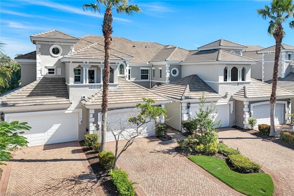 9223 Corfu Ct 202, Naples, FL 34114-2