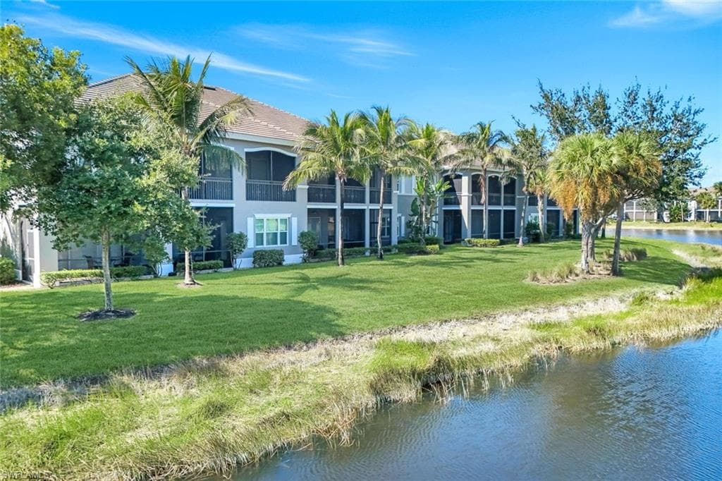 9223 Corfu Ct 202, Naples, FL 34114-38