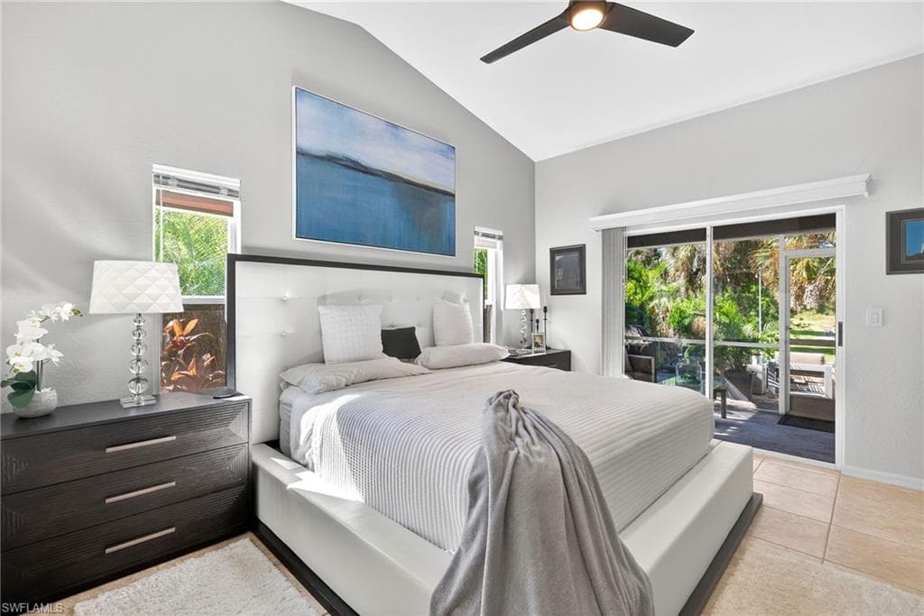 1081 9th St SW, Naples, FL 34117-17