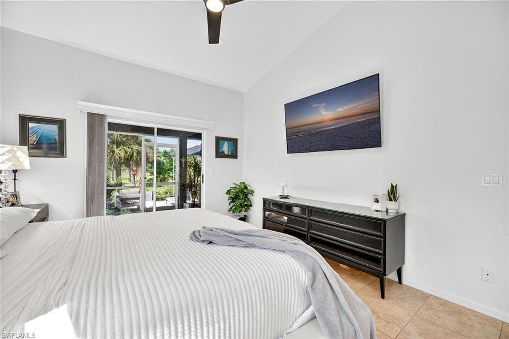 1081 9th St SW, Naples, FL 34117-18