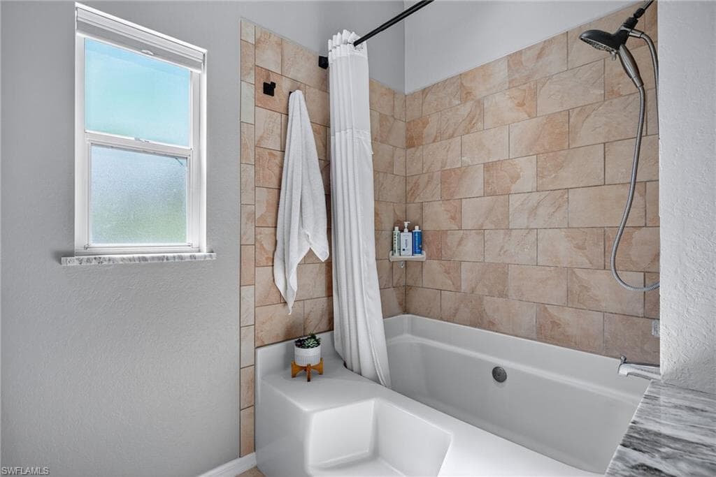 1081 9th St SW, Naples, FL 34117-21