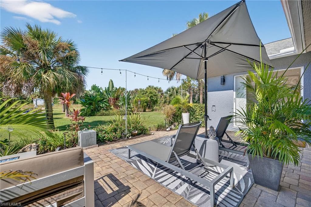 1081 9th St SW, Naples, FL 34117-27