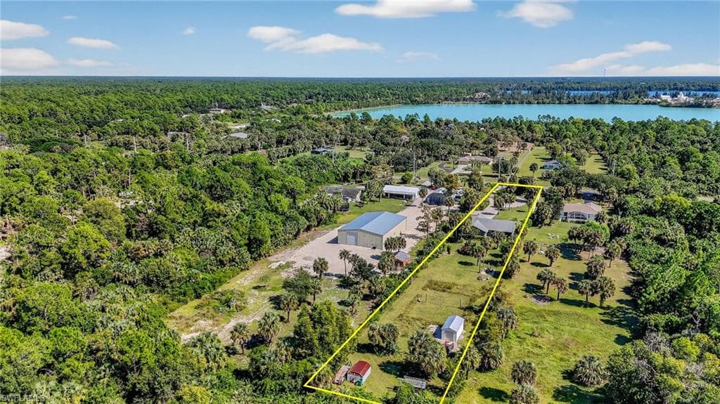 1081 9th St SW, Naples, FL 34117-36