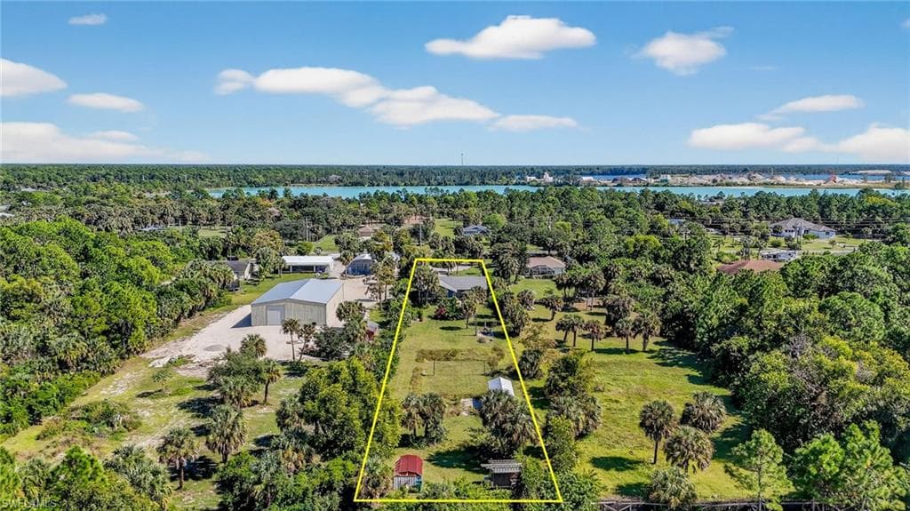 1081 9th St SW, Naples, FL 34117-38