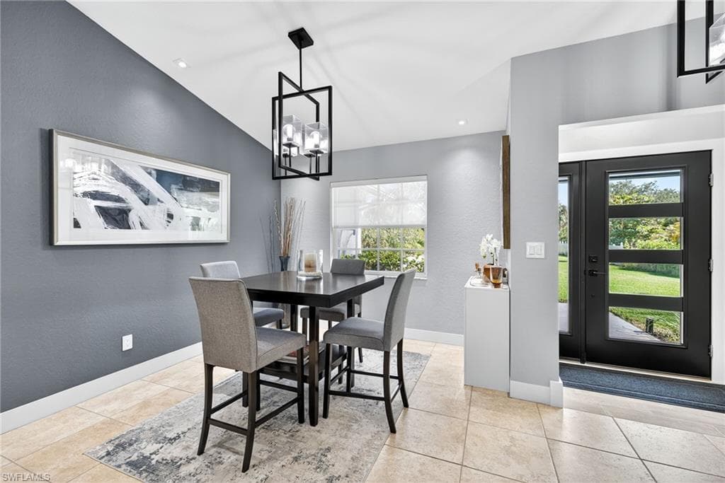 1081 9th St SW, Naples, FL 34117-7