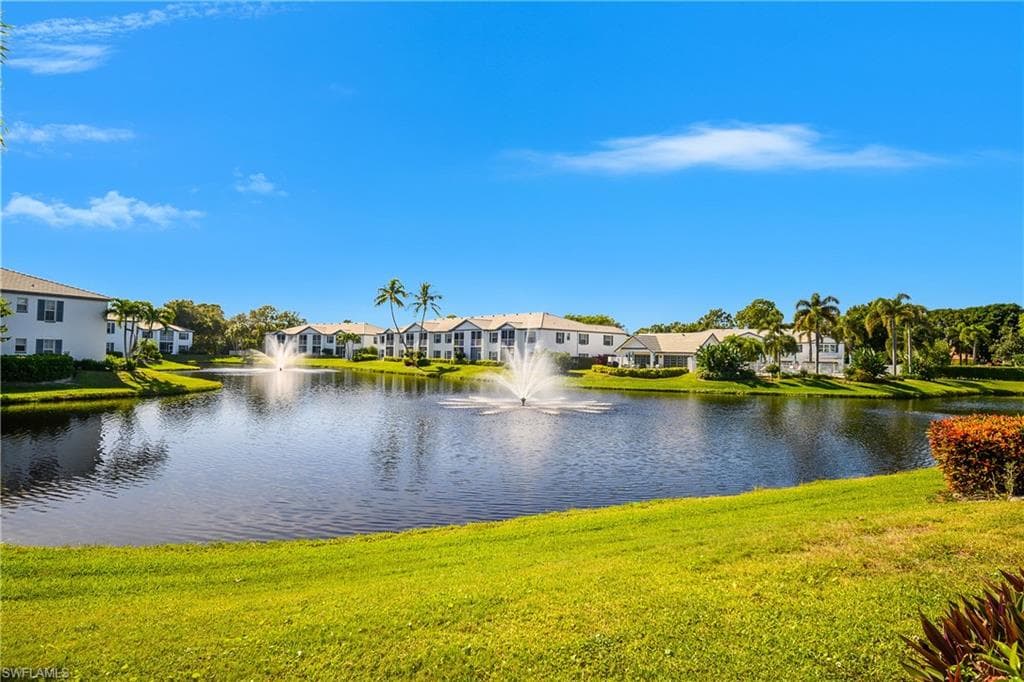 864 Tanbark Dr 101, Naples, FL 34108-30