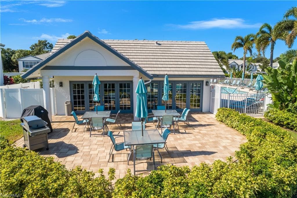 864 Tanbark Dr 101, Naples, FL 34108-36