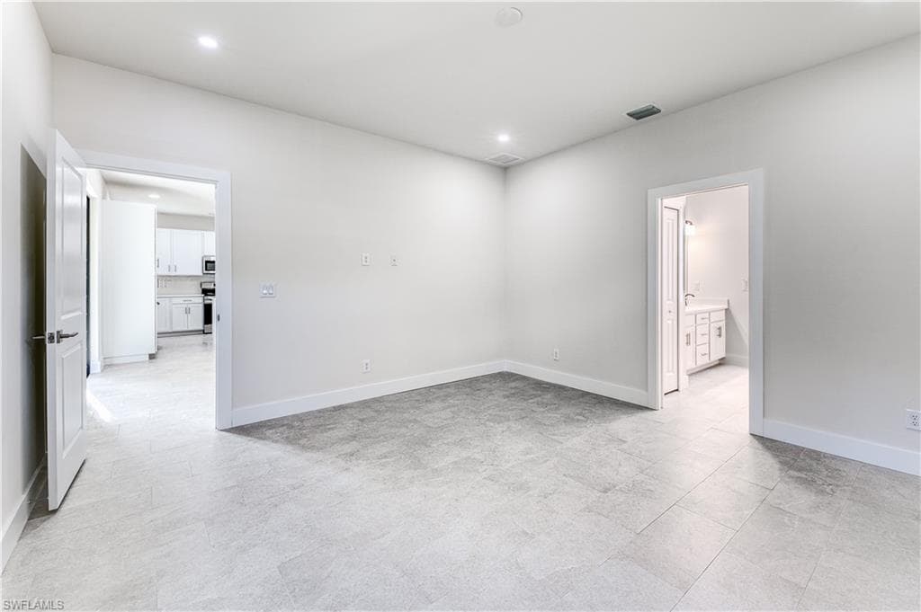 4303 18th Ave SE, Naples, FL 34117-9