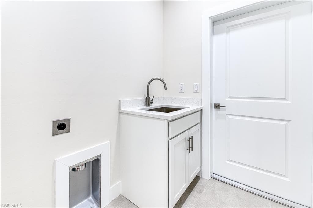 4303 18th Ave SE, Naples, FL 34117-16