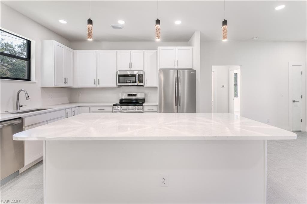 4303 18th Ave SE, Naples, FL 34117-1