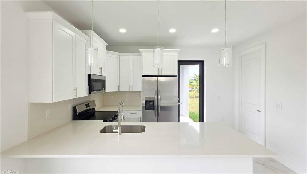 2814 68th St W, Lehigh Acres, FL 33976-15