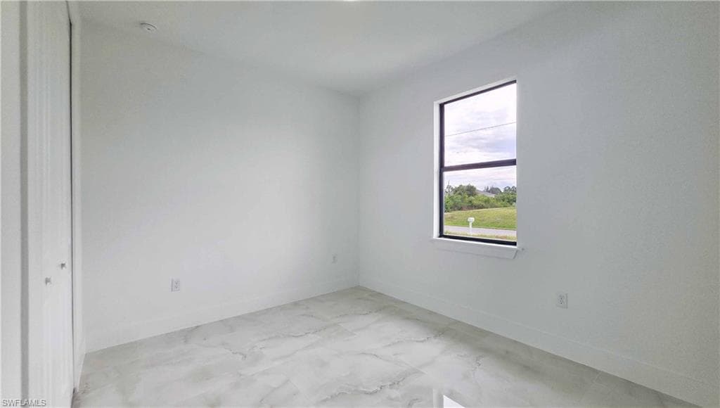 2814 68th St W, Lehigh Acres, FL 33976-21