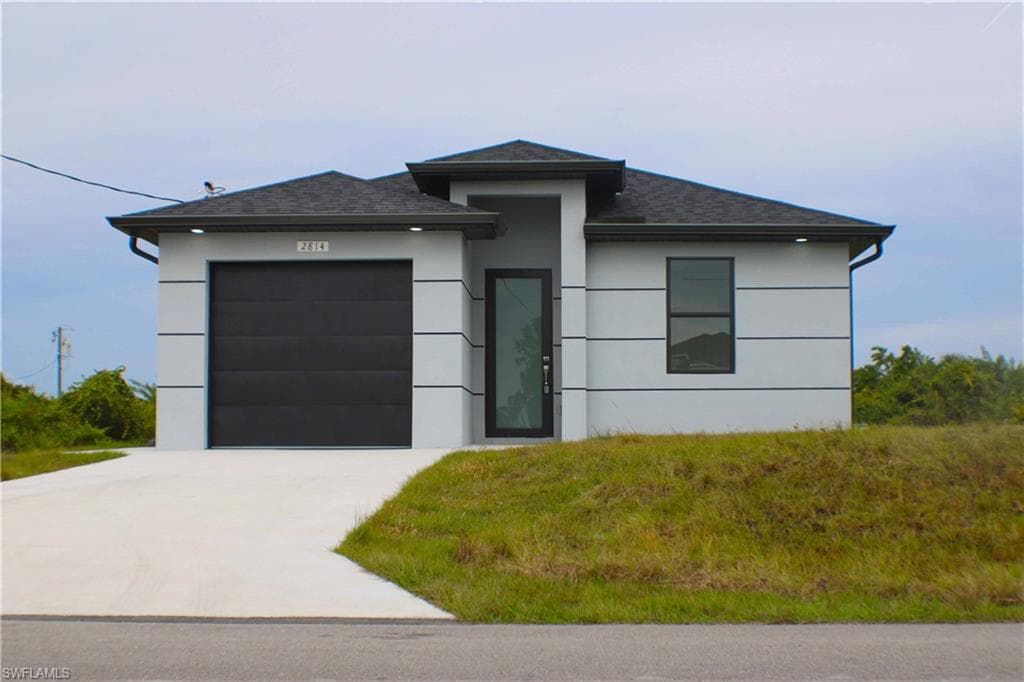 2814 68th St W, Lehigh Acres, FL 33976-1