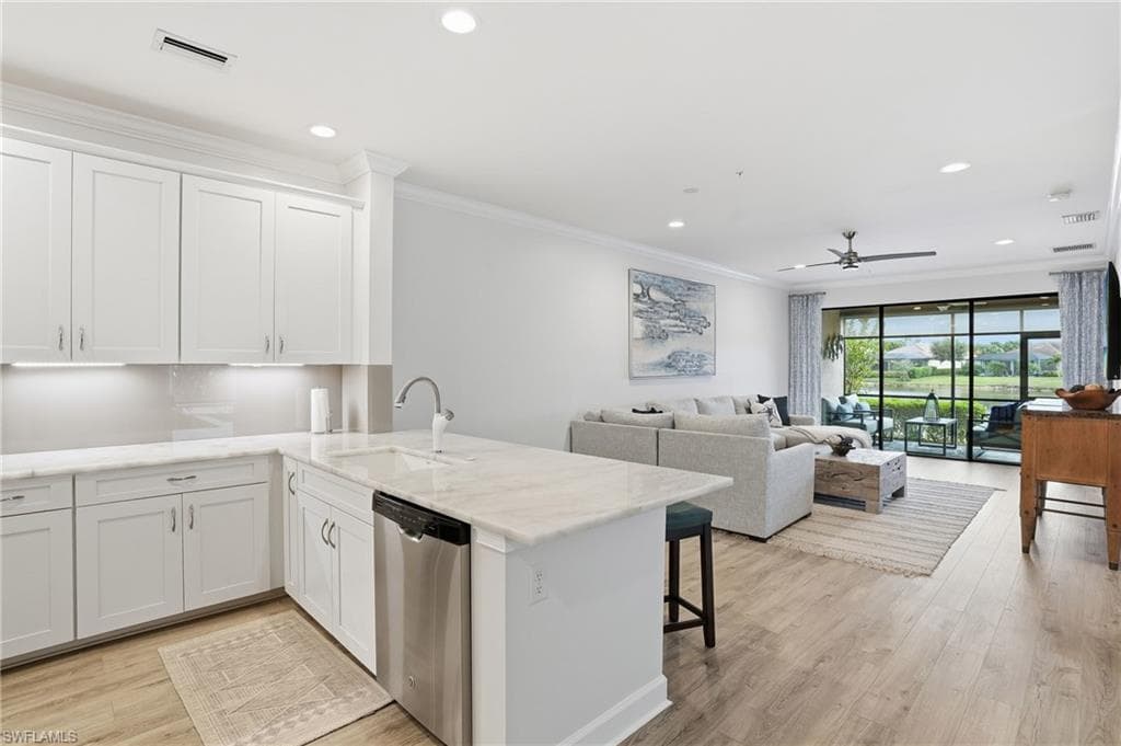 9426 Benvenuto Ct 2-104, Naples, FL 34119-15