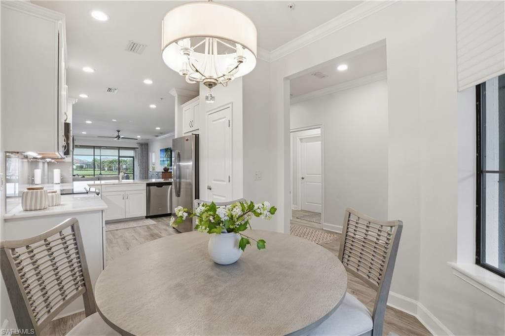 9426 Benvenuto Ct 2-104, Naples, FL 34119-18