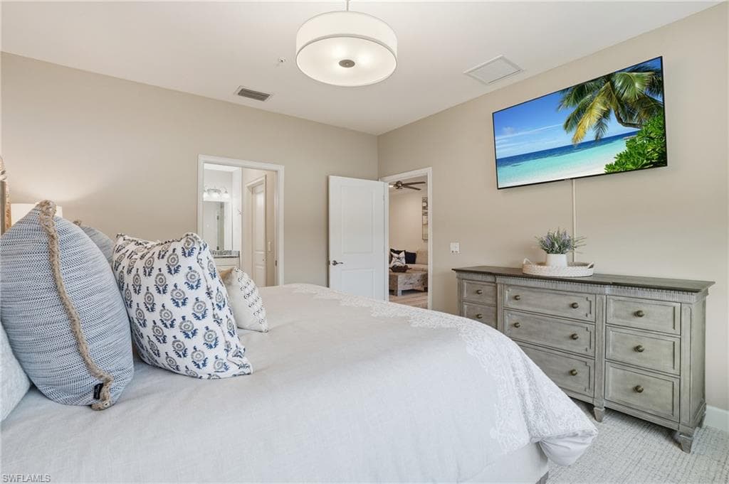 9426 Benvenuto Ct 2-104, Naples, FL 34119-24