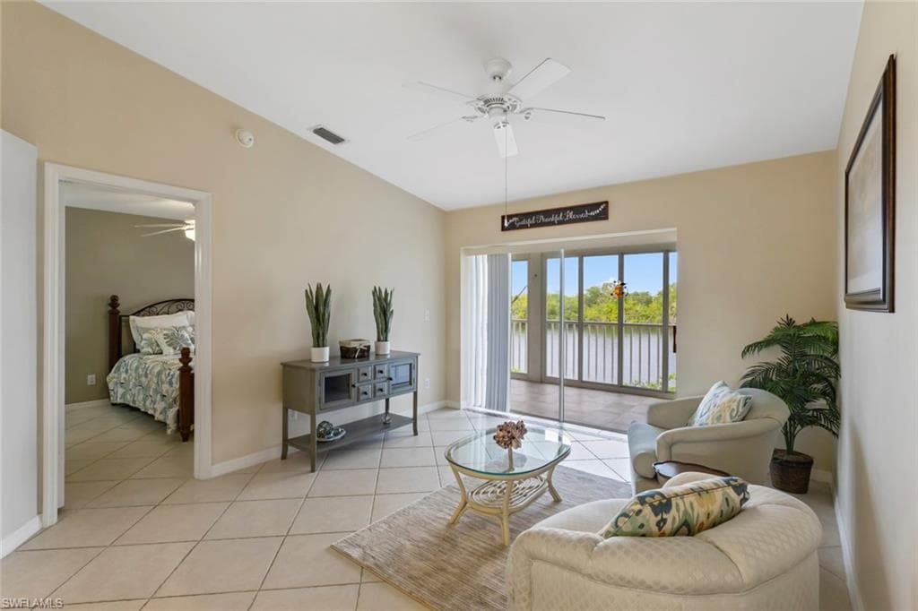 1305 Mainsail Dr 1013, Naples, FL 34114-8
