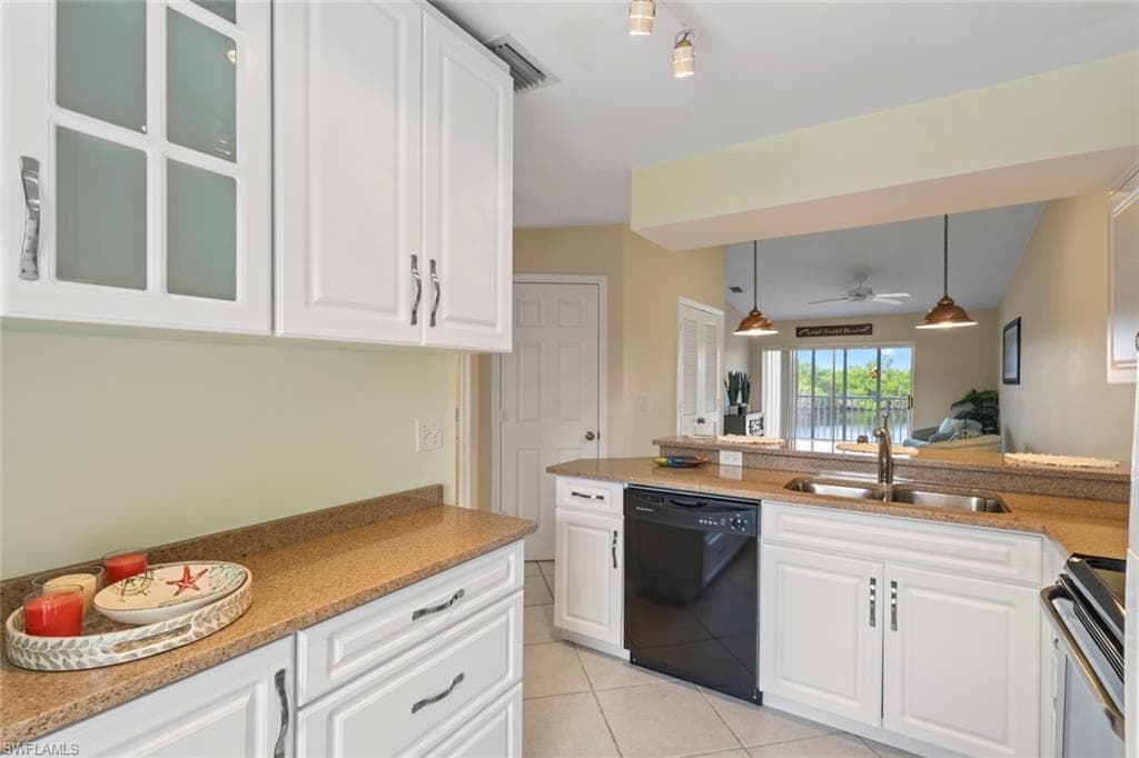 1305 Mainsail Dr 1013, Naples, FL 34114-4