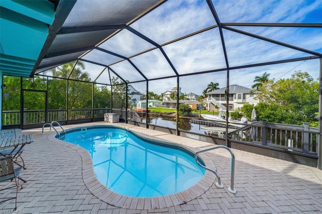 1283 Grand Canal Dr, Naples, FL 34110-18