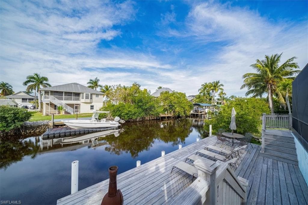 1283 Grand Canal Dr, Naples, FL 34110-26