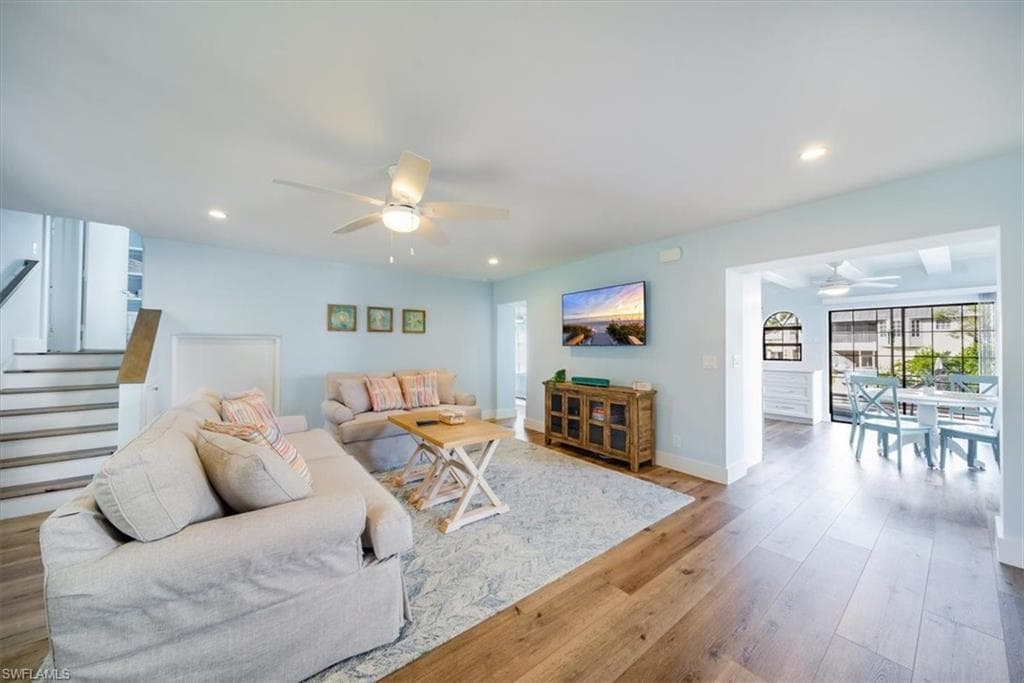 1283 Grand Canal Dr, Naples, FL 34110-6