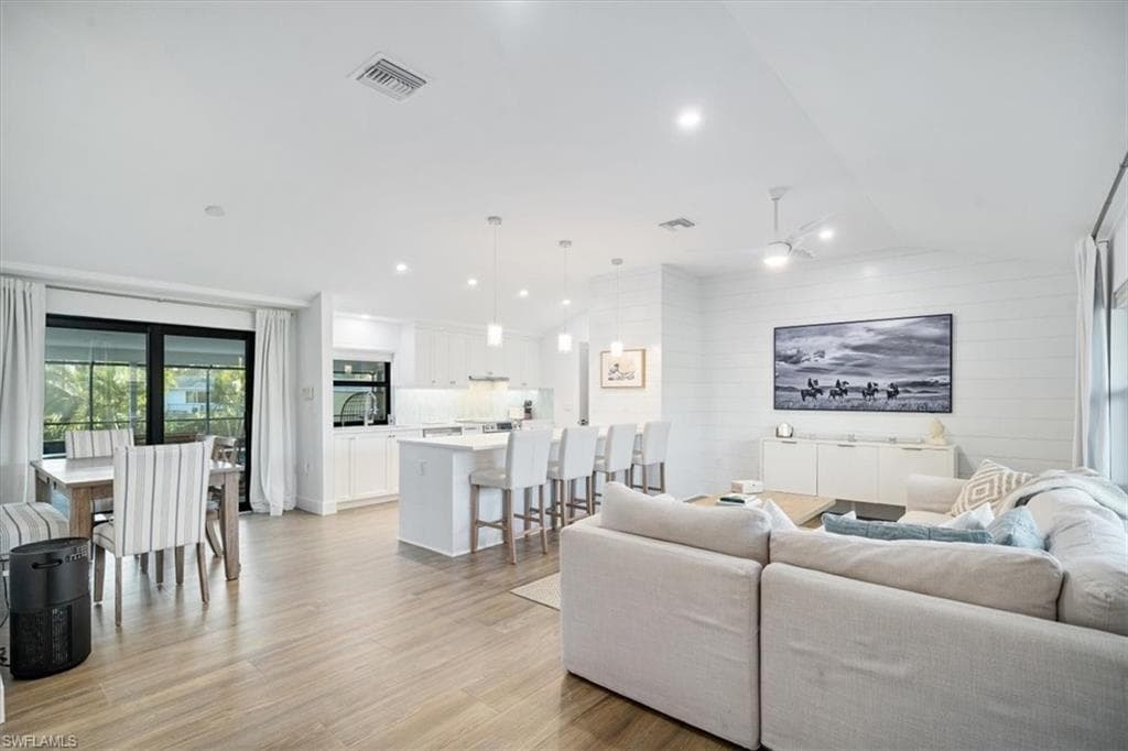 148 1st St, Bonita Springs, FL 34134-8