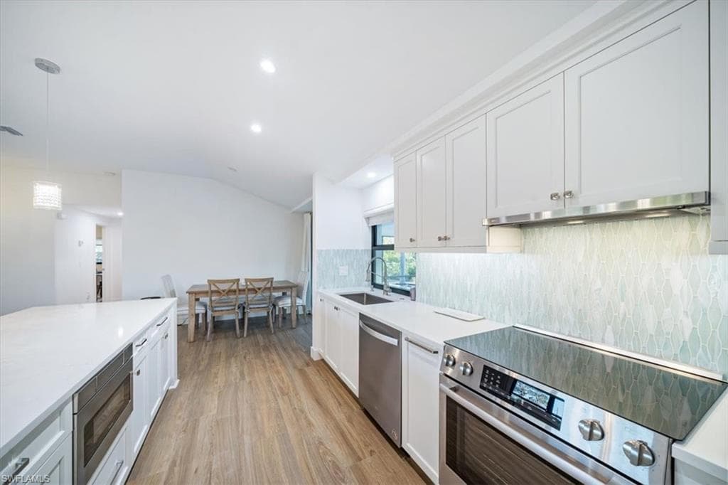 148 1st St, Bonita Springs, FL 34134-15