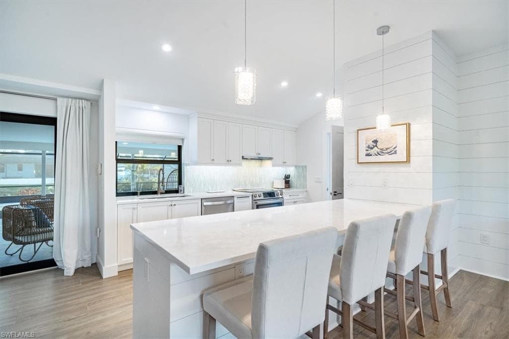 148 1st St, Bonita Springs, FL 34134-17