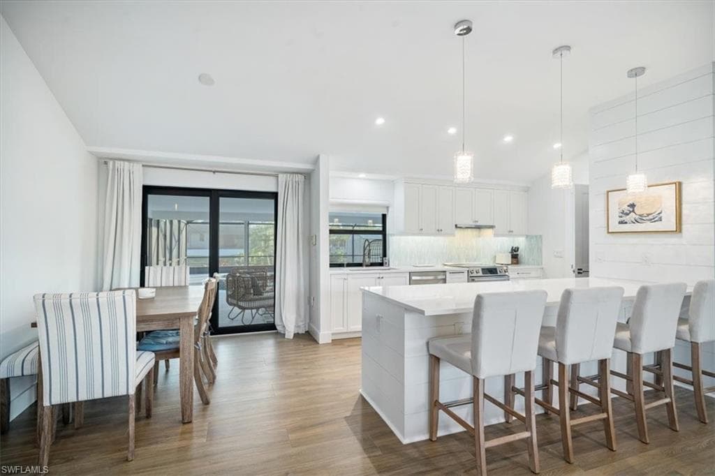 148 1st St, Bonita Springs, FL 34134-18