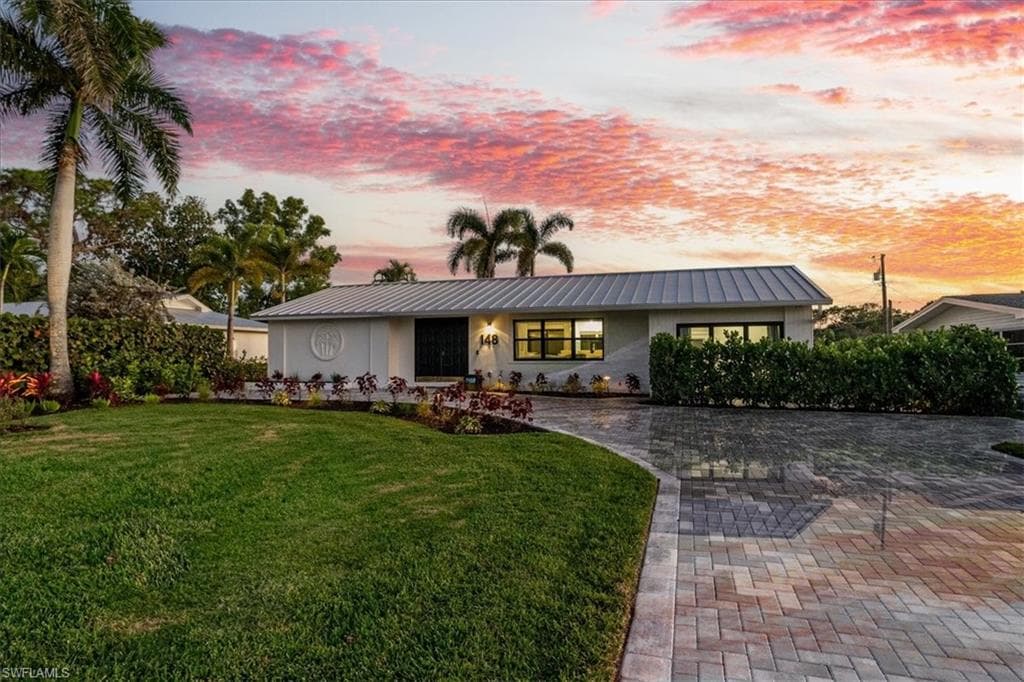 148 1st St, Bonita Springs, FL 34134-2