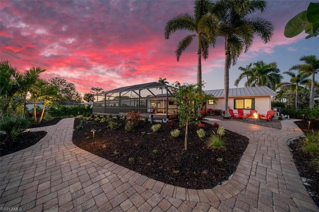 148 1st St, Bonita Springs, FL 34134-7