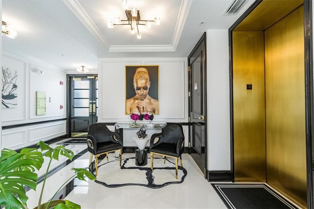 780 5th Ave S 305, Naples, FL 34102-27