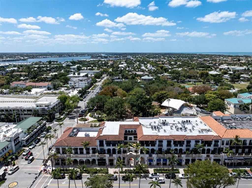780 5th Ave S 305, Naples, FL 34102-36