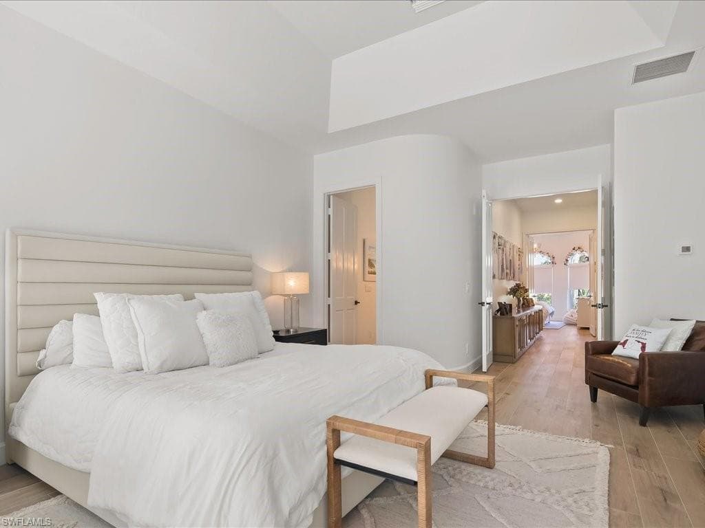 2115 Imperial Golf Course Blvd, Naples, FL 34110-20