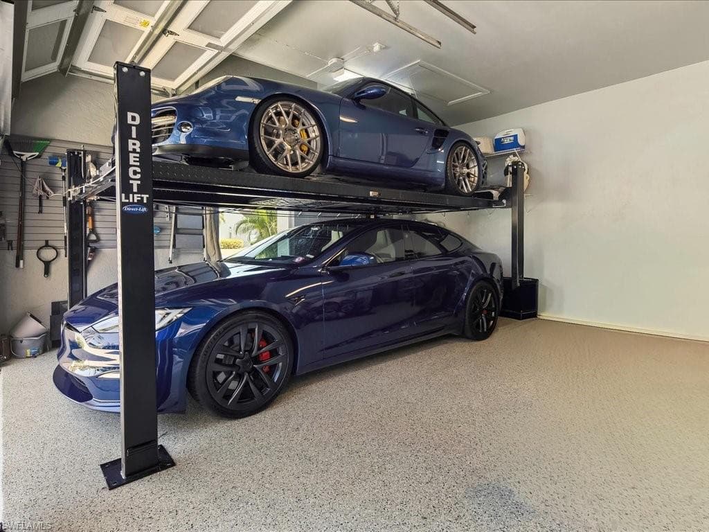 2115 Imperial Golf Course Blvd, Naples, FL 34110-44