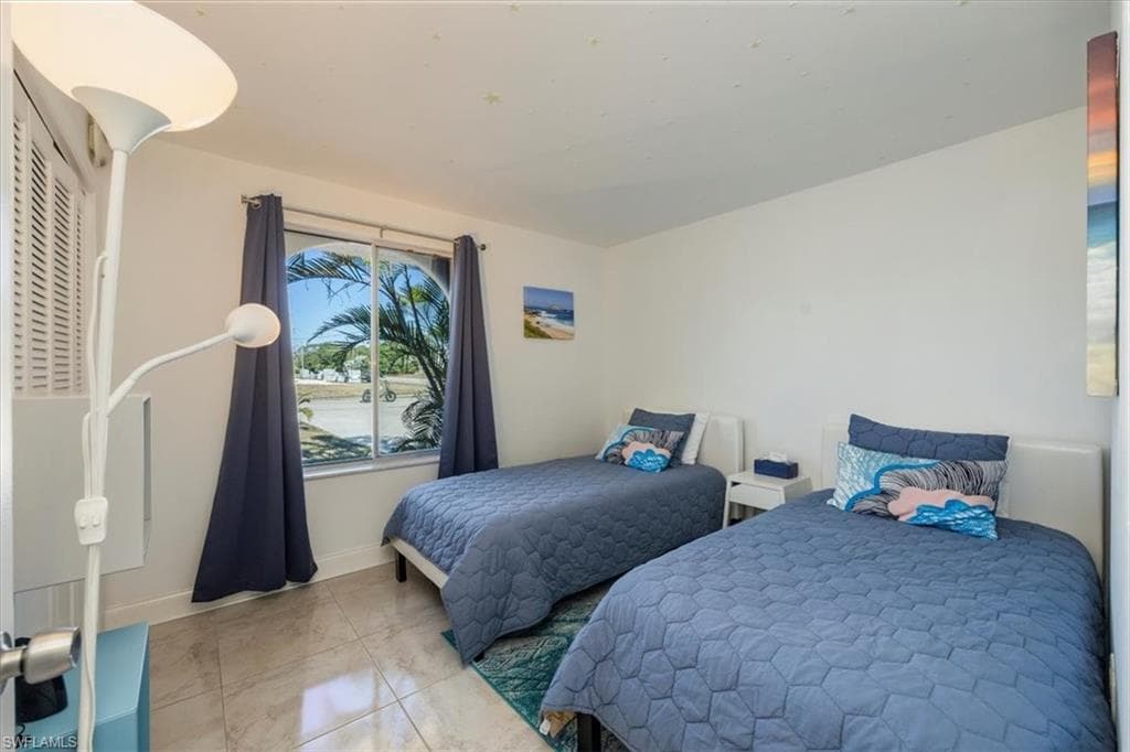 27594 Imperial River Rd, Bonita Springs, FL 34134-14