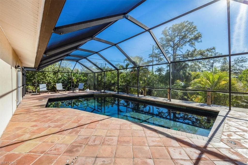 27594 Imperial River Rd, Bonita Springs, FL 34134-1