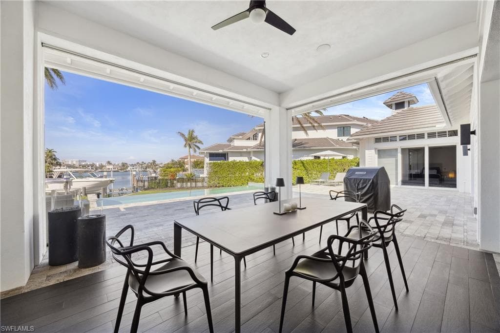 299 Mermaids Bight, Naples, FL 34103-23