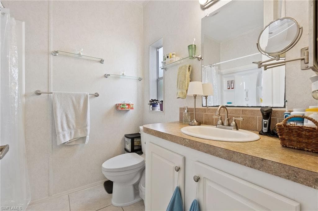 601 Sunrise Blvd, Naples, FL 34110-11