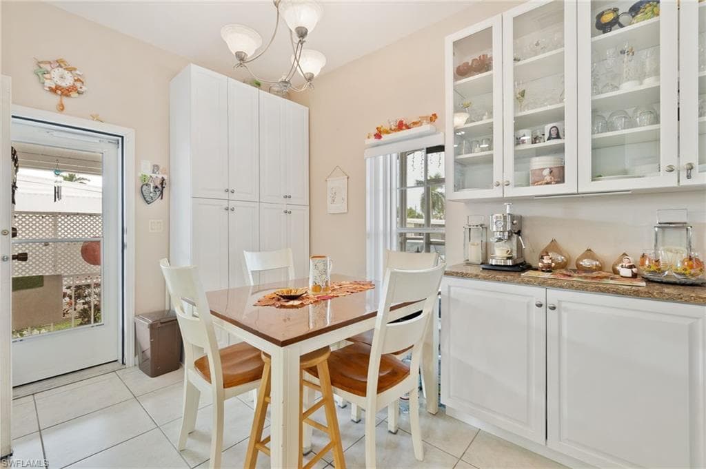 601 Sunrise Blvd, Naples, FL 34110-7