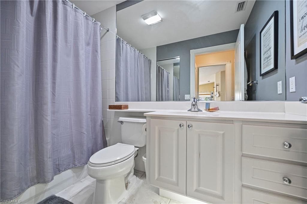 4910 Kingston Way, Naples, FL 34119-9