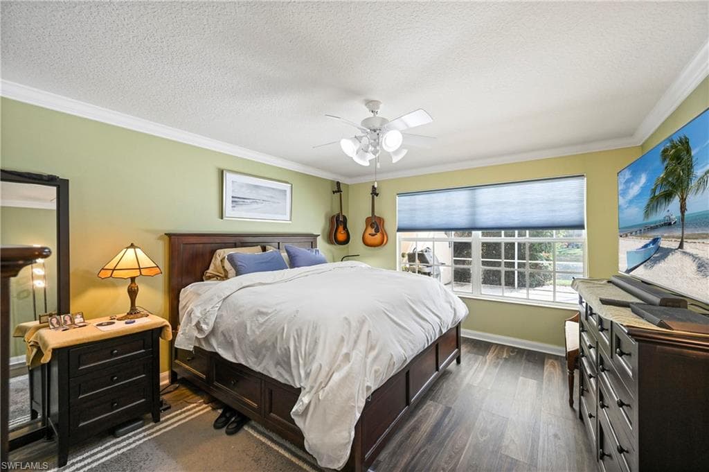 4910 Kingston Way, Naples, FL 34119-12