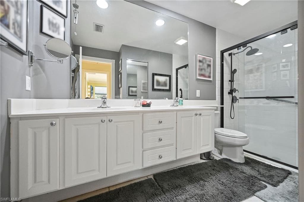 4910 Kingston Way, Naples, FL 34119-14